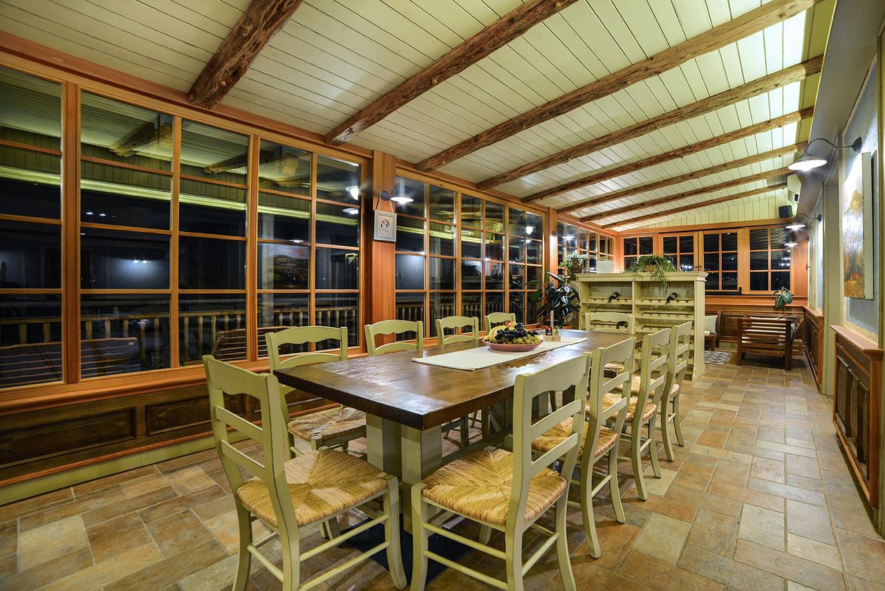 Villa Les With Hot Tub & Sauna Brezice Exterior photo